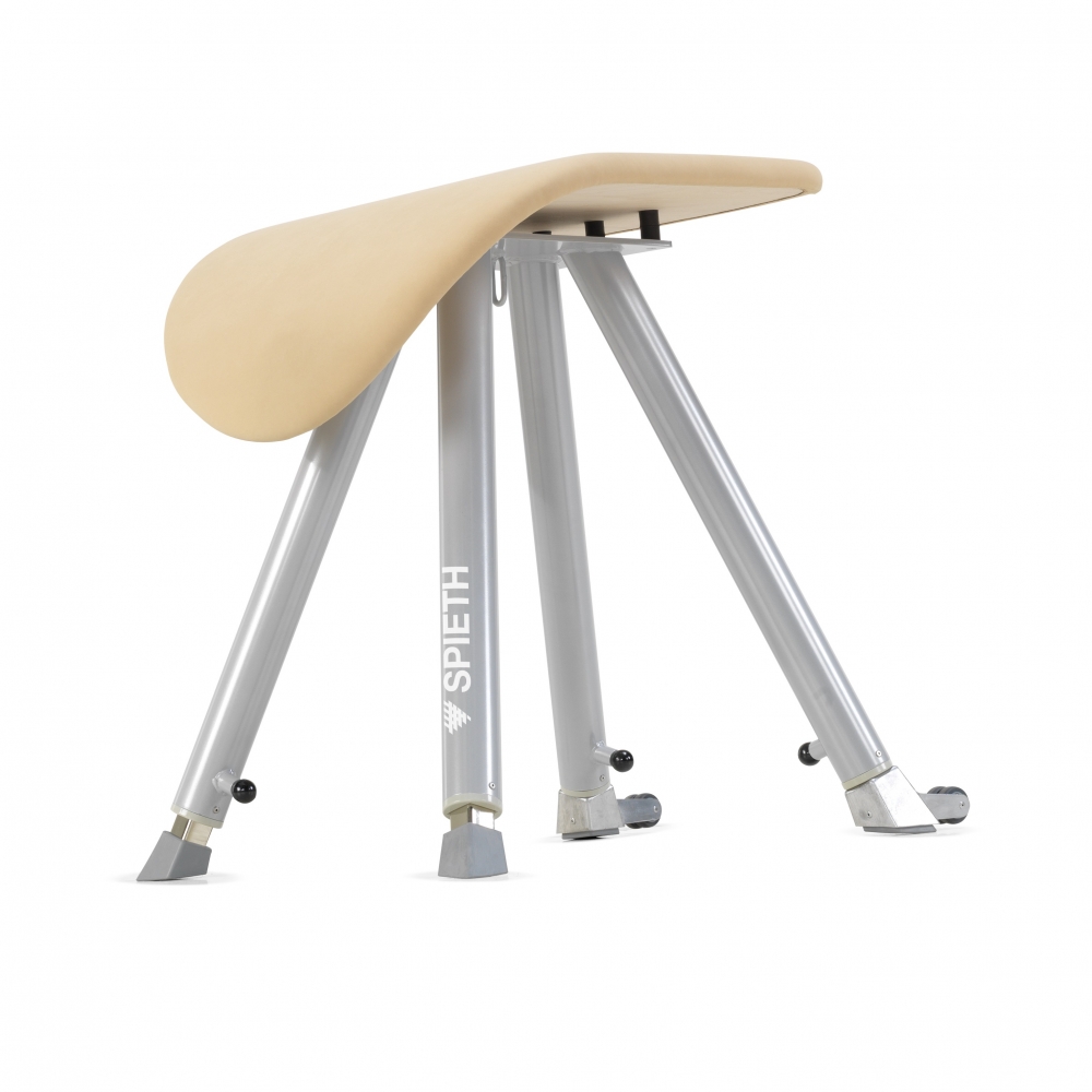 Vaulting table Junior Spieth